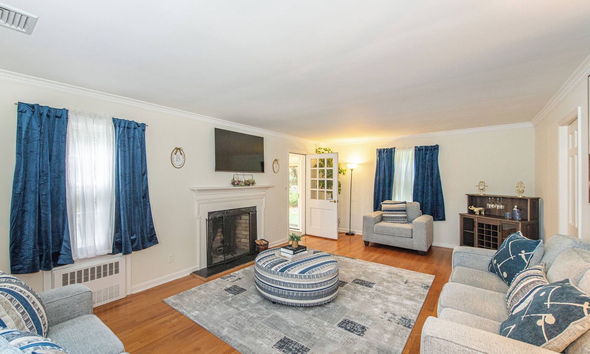 Upper Montclair House | Spacious 5-Bedroom 6 Bed House In Gorgeous Upper Montclair with AC, Theater Room