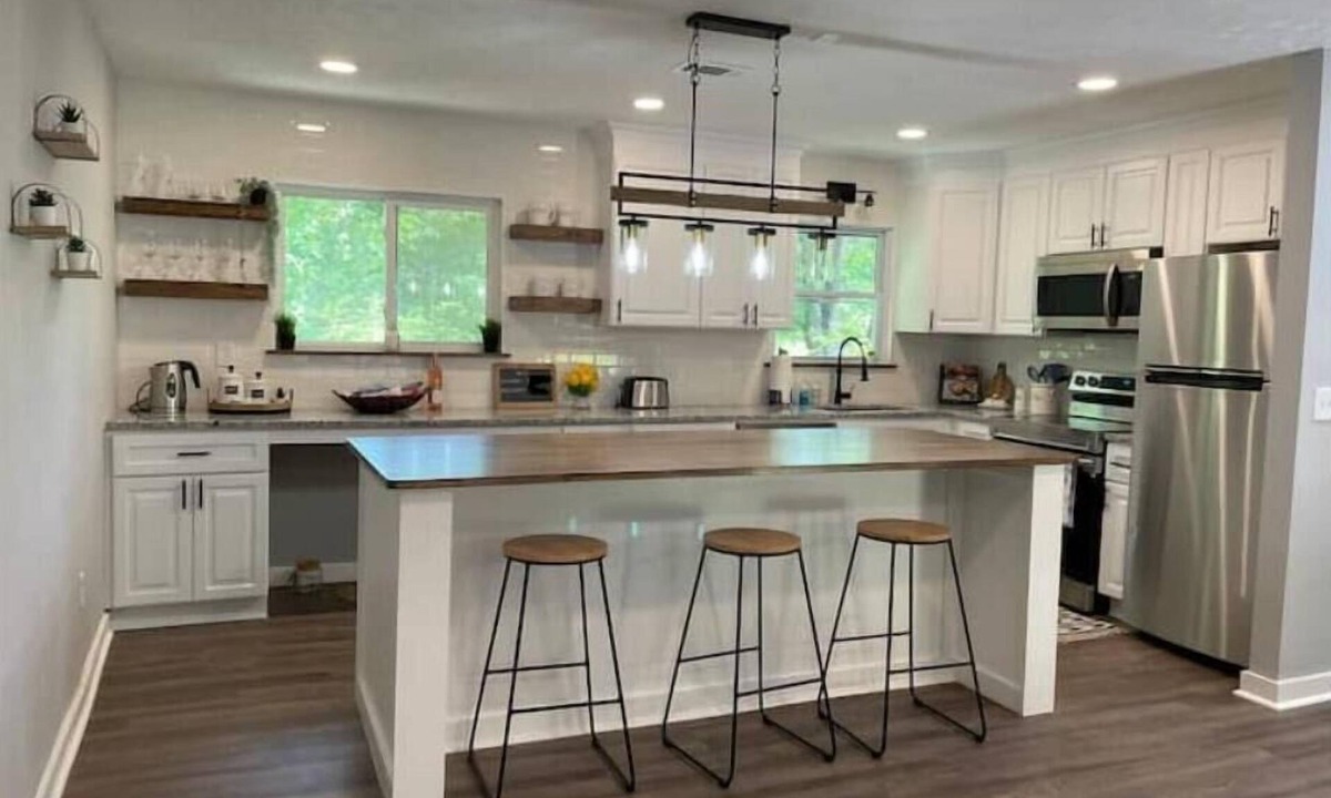 Stone Mountain House | Spacious 5-bedroom home-pet friendly
