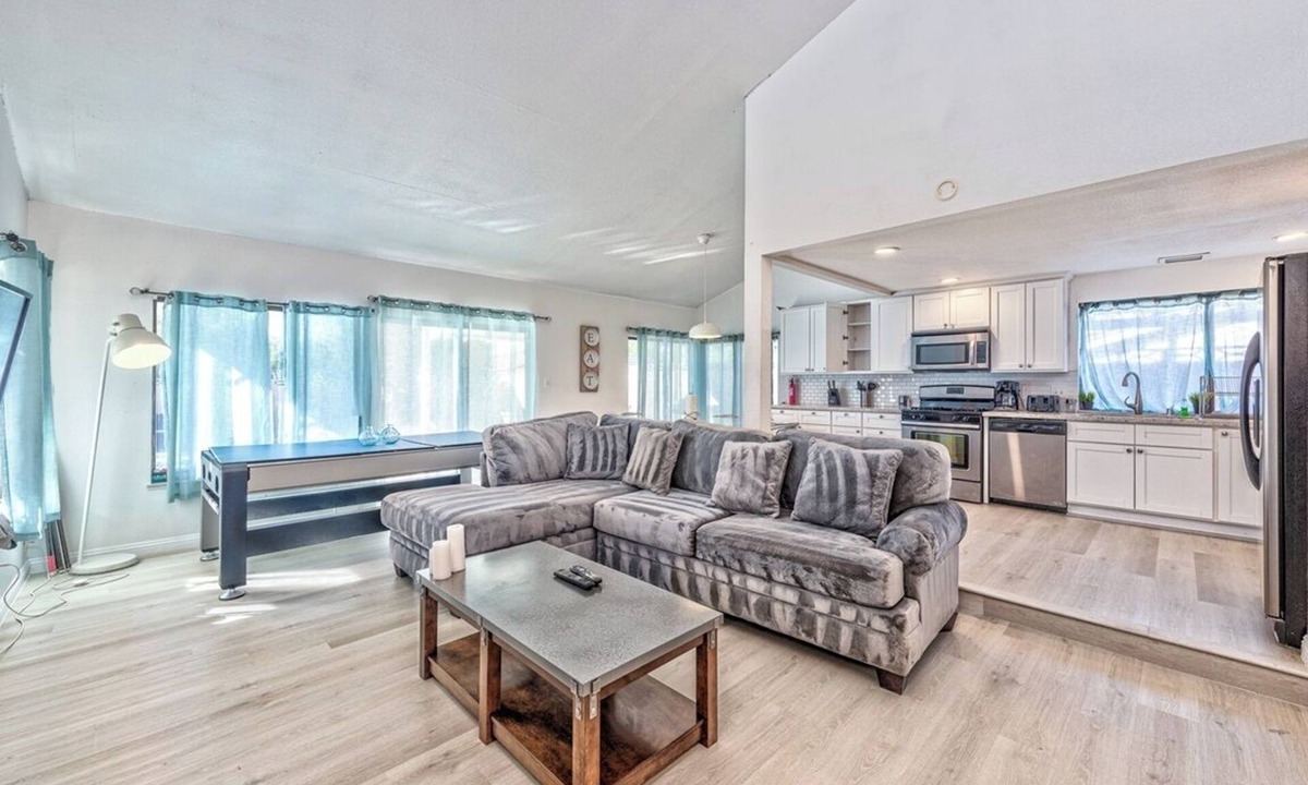Winchester House | Spacious 5-bedroom house with pool