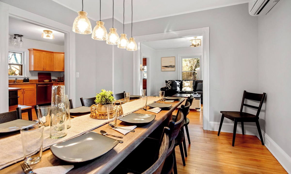 Amherst House | Spacious 5-Bedroom Home with Game Room in Amherst - Mins to UMass