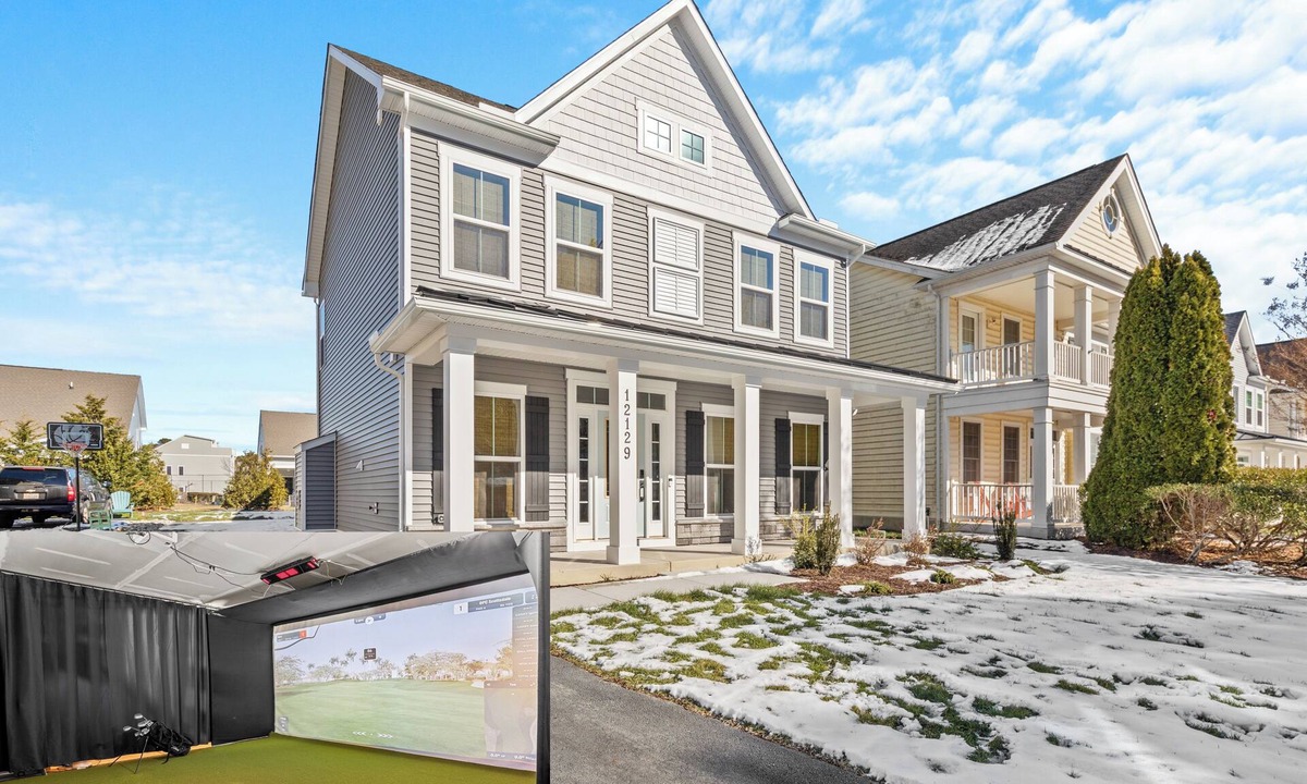 Bayside House | Spacious 5-bedroom house with Golf simulator in Berlin