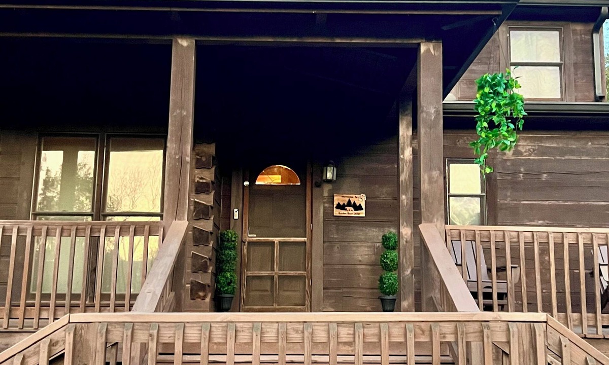 Mount Juliet Cabin | Spacious 5-bedroom lodge on 13 acres in Mt. Juliet near lake and Nashville