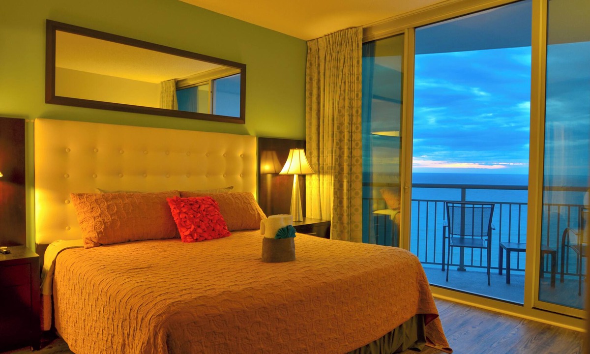 Downtown Myrtle Beach Condo | Spacious 5-Bedroom Oceanfront Condo in Myrtle Beach