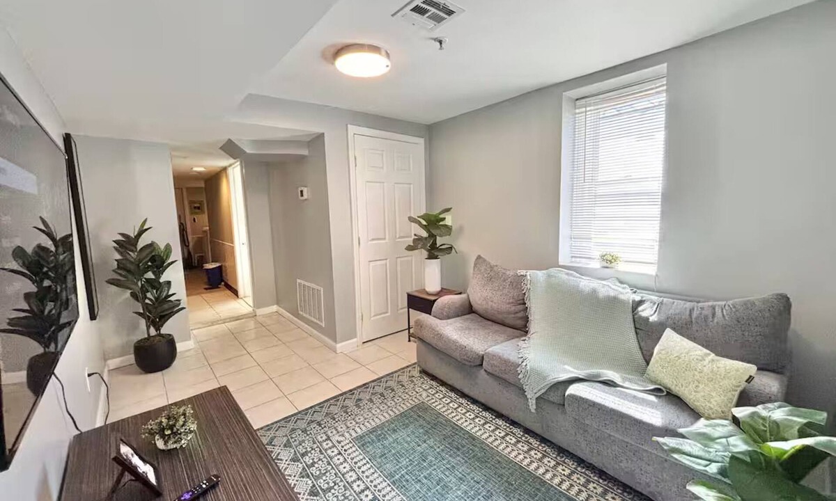North Bergen Apartment | Spacious 5-bedroom apartment with AC, WiFi in superb North Bergen