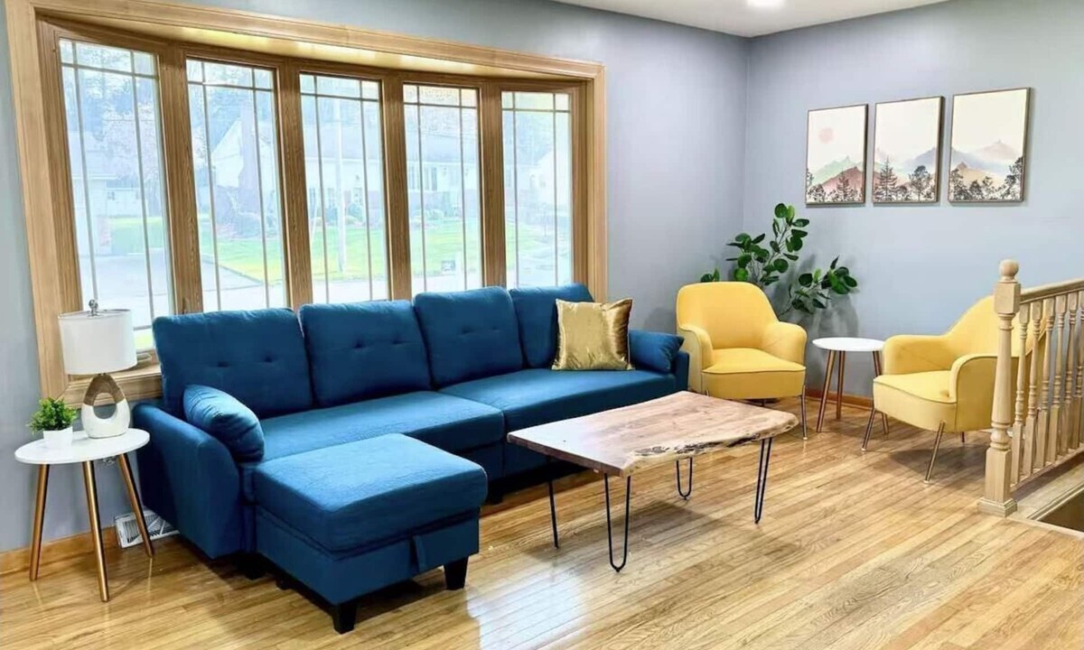 Rotterdam House | Spacious 5-bedroom house in Schenectady.