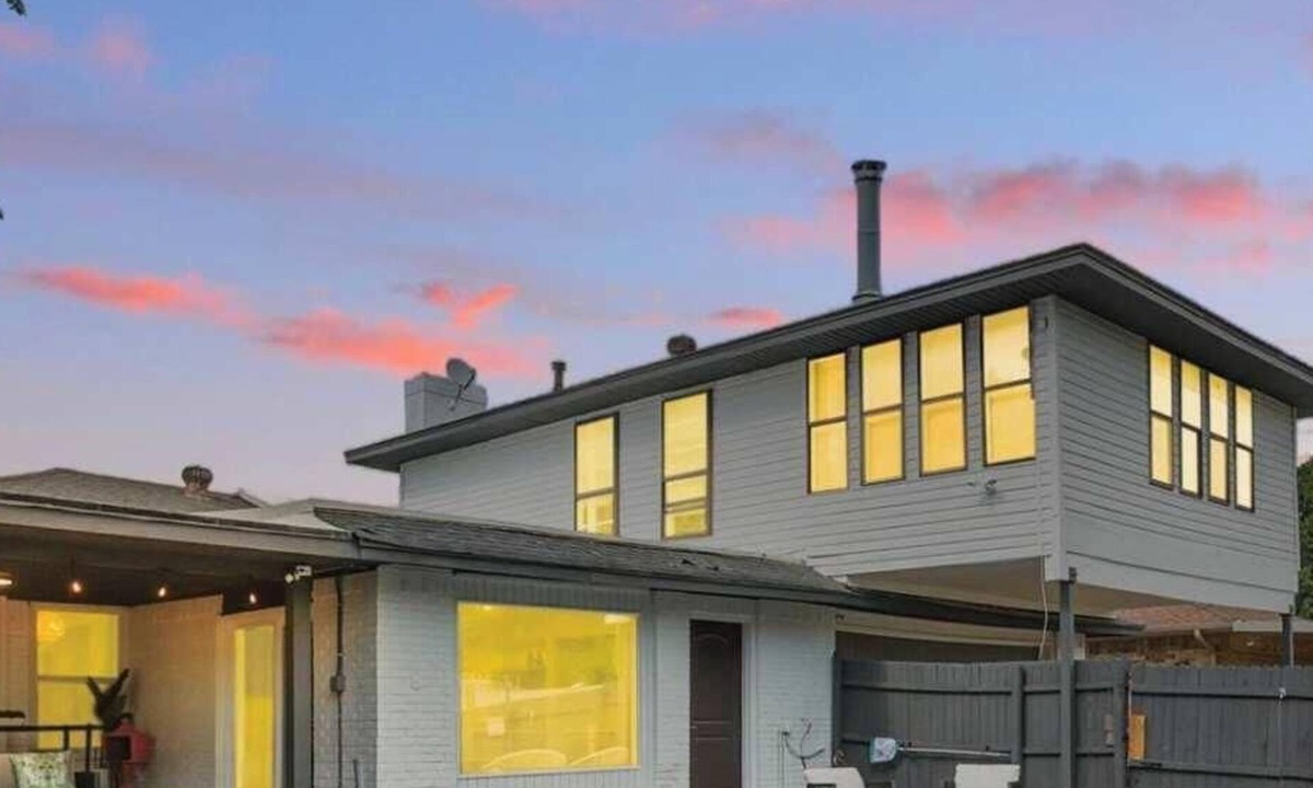 Duncanville House | Spacious 5BR 3BA Retreat with Pool & Hot Tub