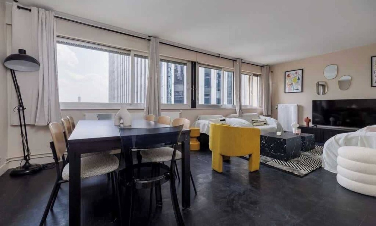 Gambetta Apartment | Spacious 5BR Apartment in La Defense