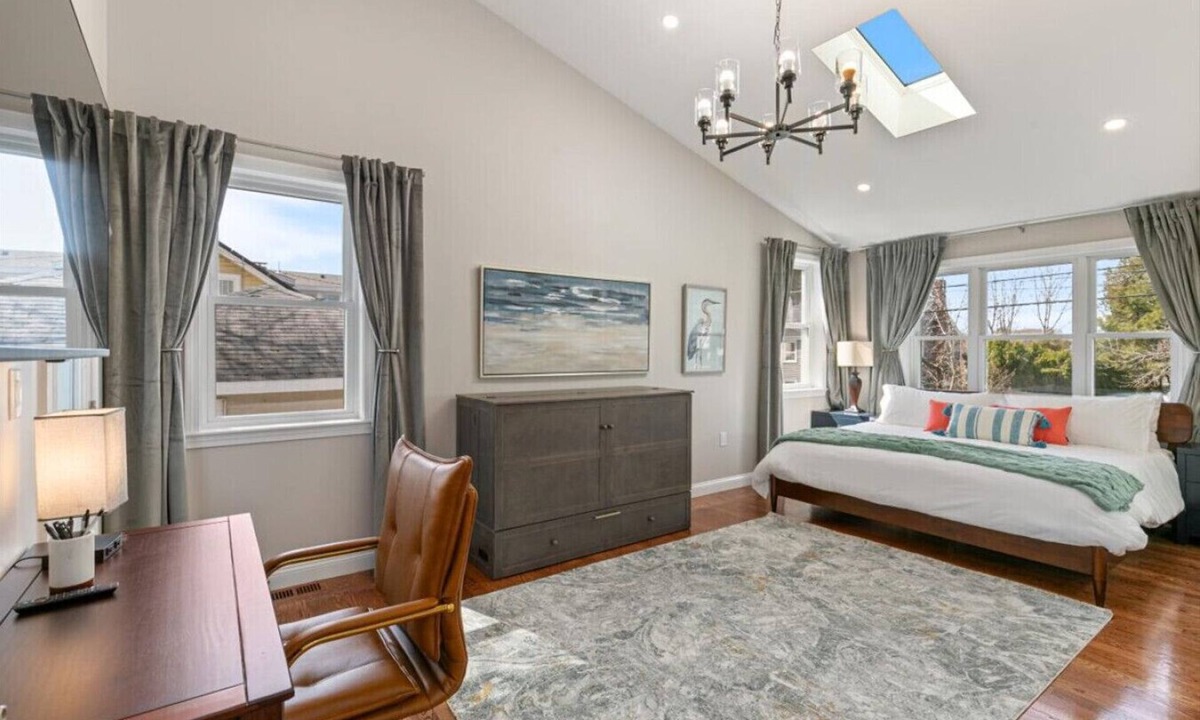 Milton House | Spacious 5BR Executive Retreat - 10 Min to Boston
