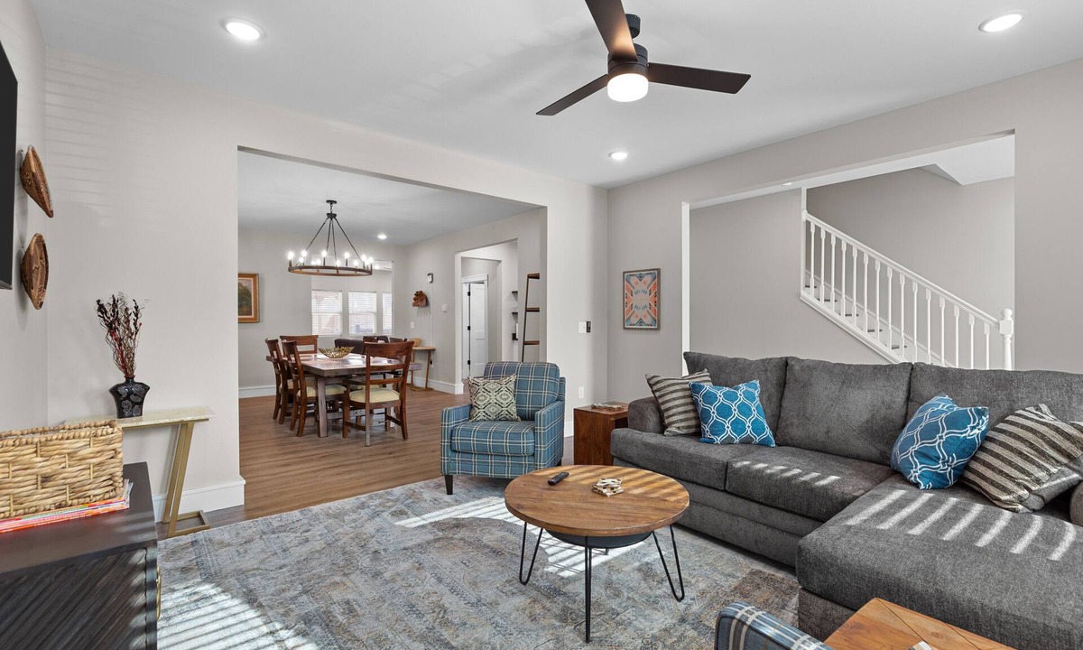 The Gate House | Spacious 5BR Home | Amazing Shower | Near SLU & Tower Grove | The Gate STL