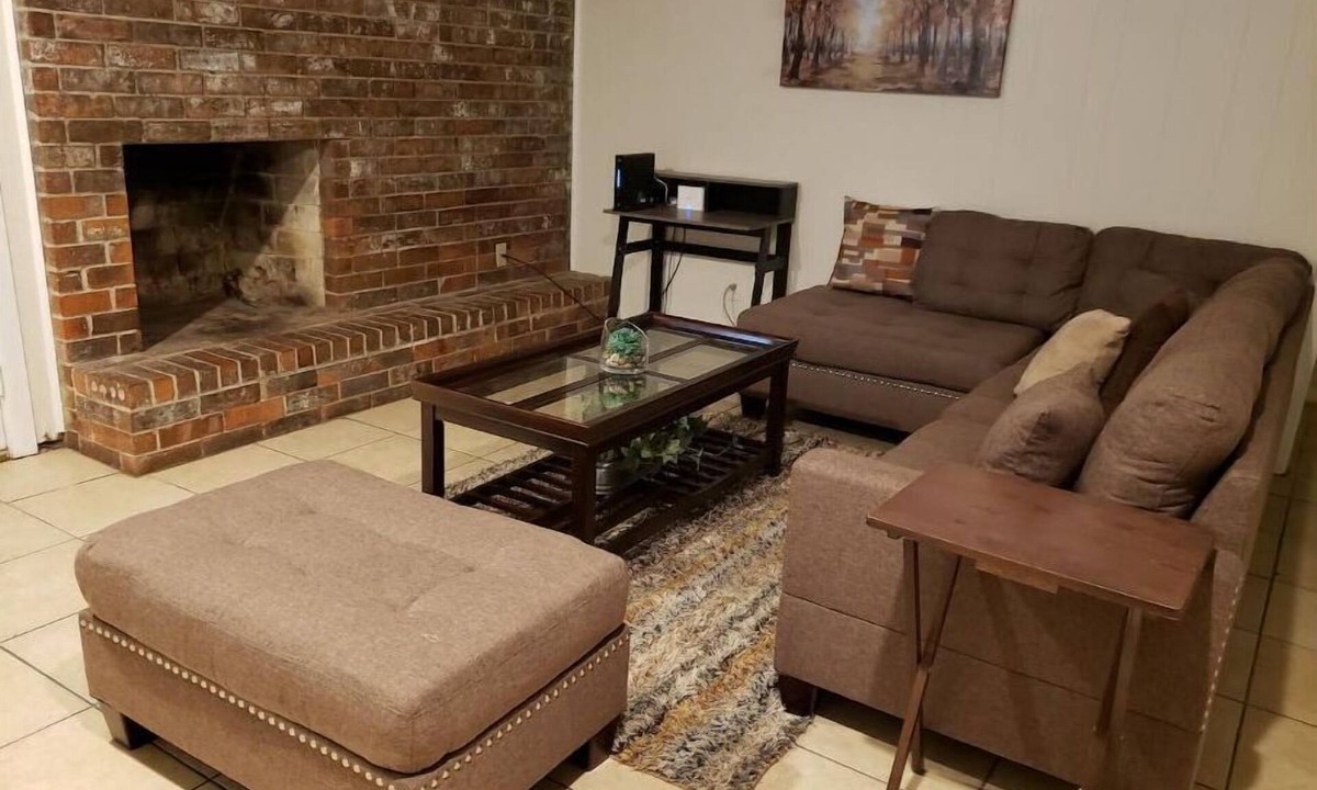 Missouri City House | Spacious 5BR Retreat - Sleeps Large Groups - Near Houston