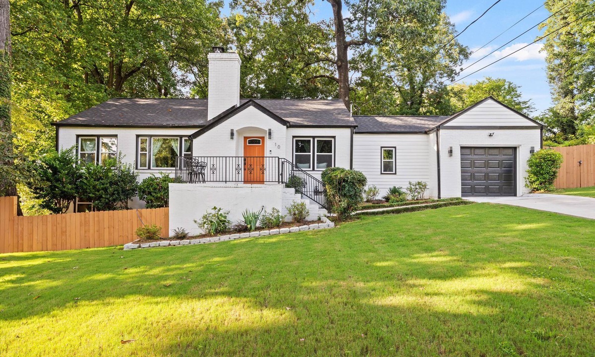 Church Street House | Spacious 5BR Yard Access Grant Park