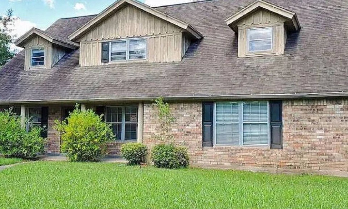 Orange House | Spacious 6-bedroom Home Perfect for Large Groups!