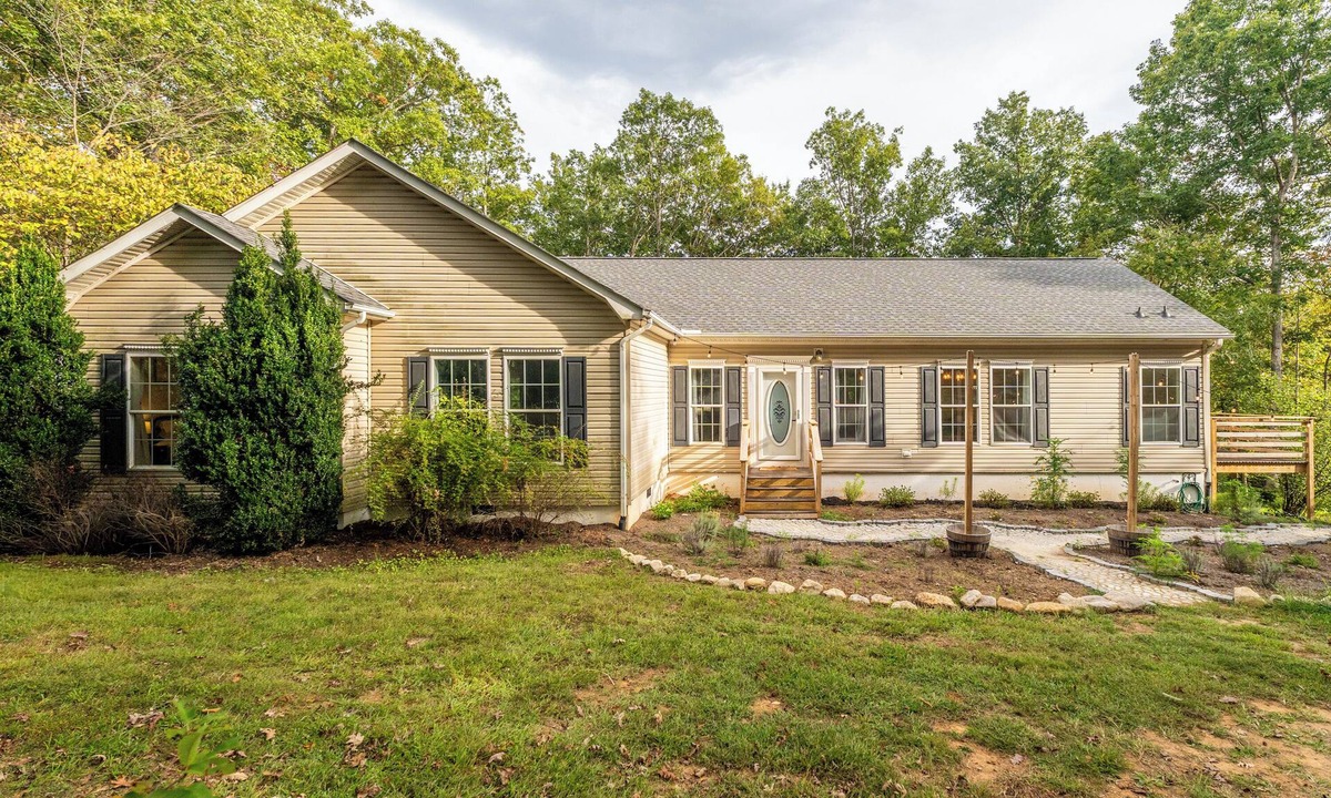 Faber House | Spacious 6 Br Hot Tub Pool Table On 151