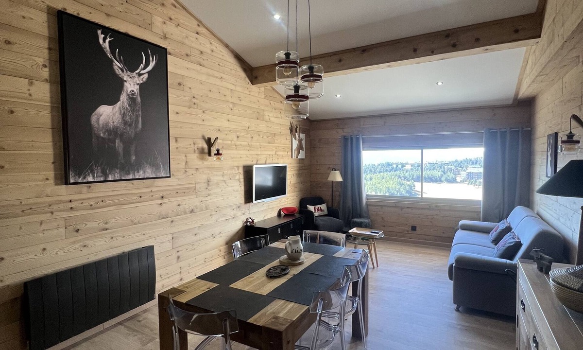 Pyrenees 2000 Apartment | SPACIOUS 60M2, FOOT OF TRACKS, EXCEPTIONAL VIEW