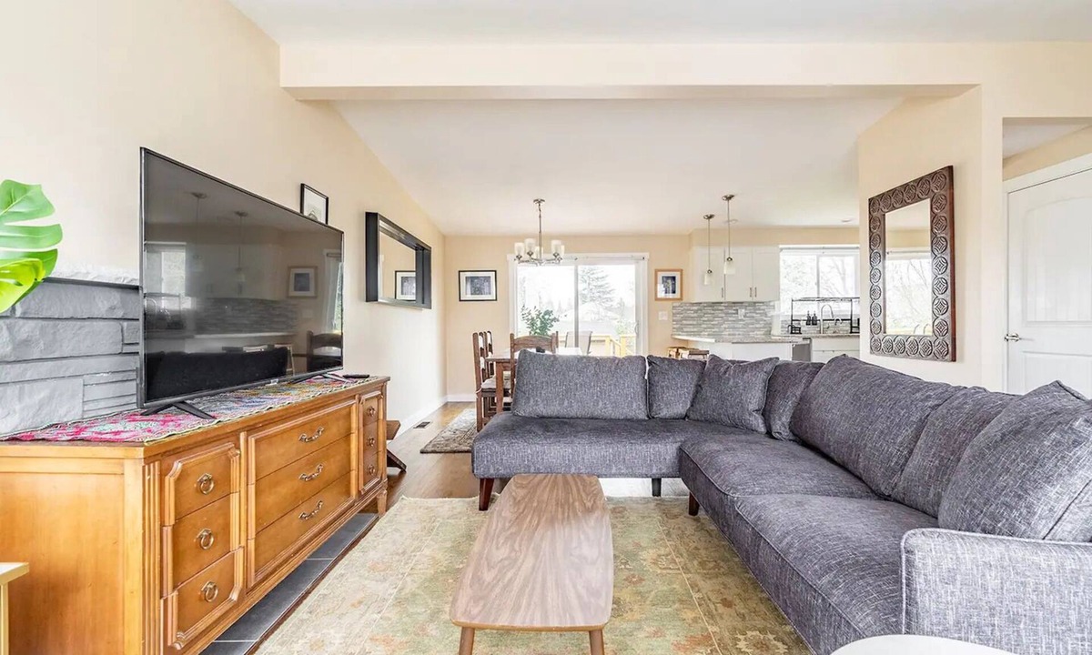 Brighton House | Spacious 6BR w/Game Room – Ideal for Groups