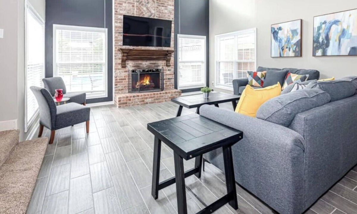 Ponderosa Forest House | Spacious 6BR w/Pool + Grill | 25 Mins to Downtown