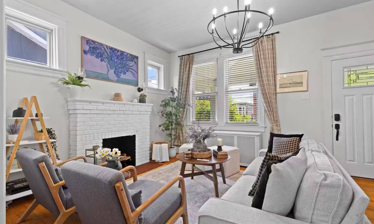Northwest House | Spacious 9BR Takoma DC Retreat