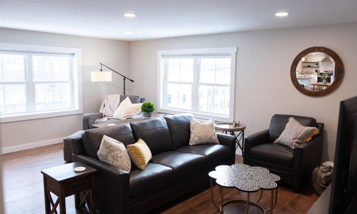 Ellsworth Apartment | Spacious and Bright Downtown APT with River View