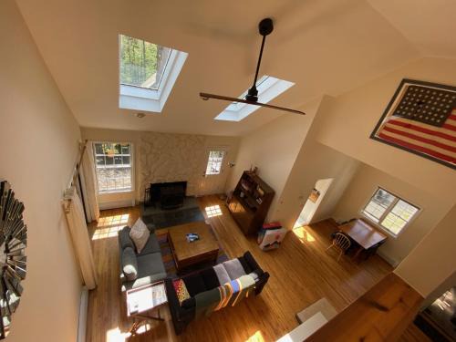 Tannersville House | Spacious and bright mountain house