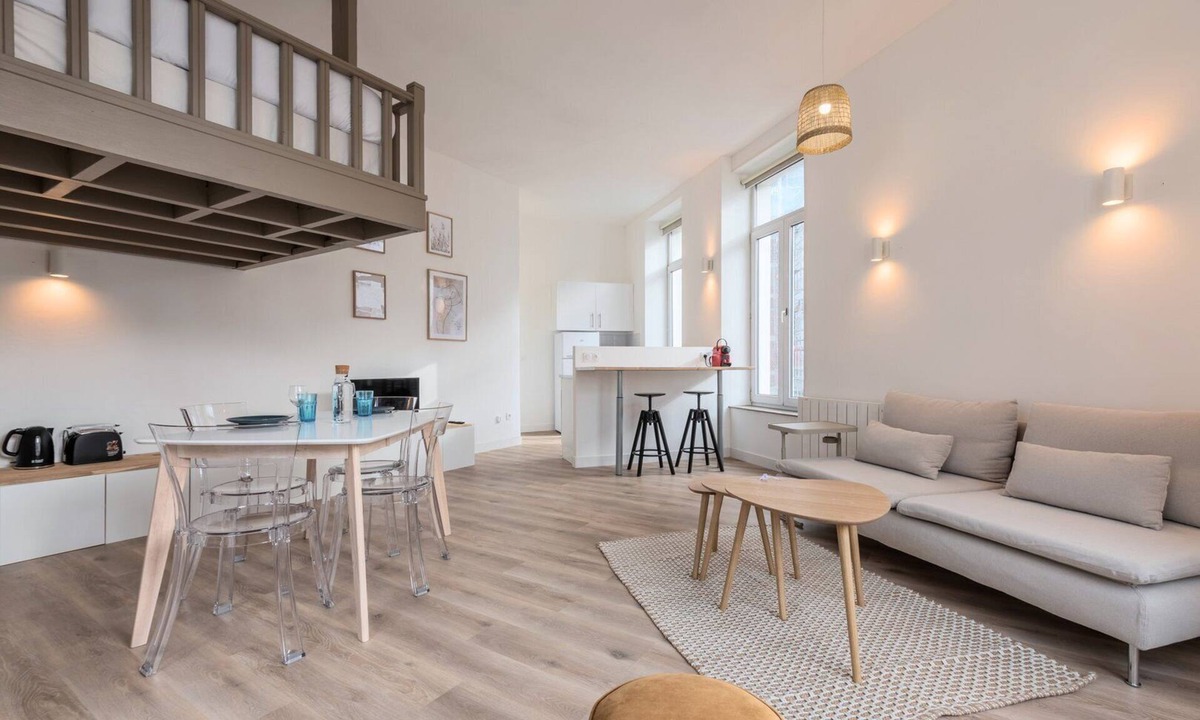 Wazemmes Apartment | Spacious and bright studio in the center.