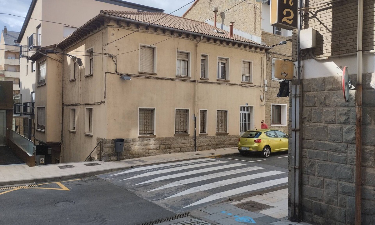 Abena House | Spacious and central apartment in Sabiñánigo Coli17Arriba