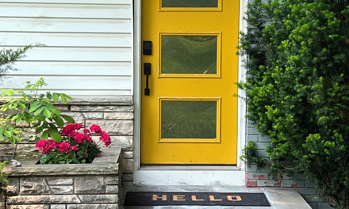 New Paltz House | Spacious and chic MCM ranchn