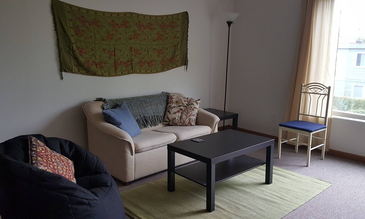 Mount Tabor Apartment | Spacious and Convenient Mt Tabor area Apartment