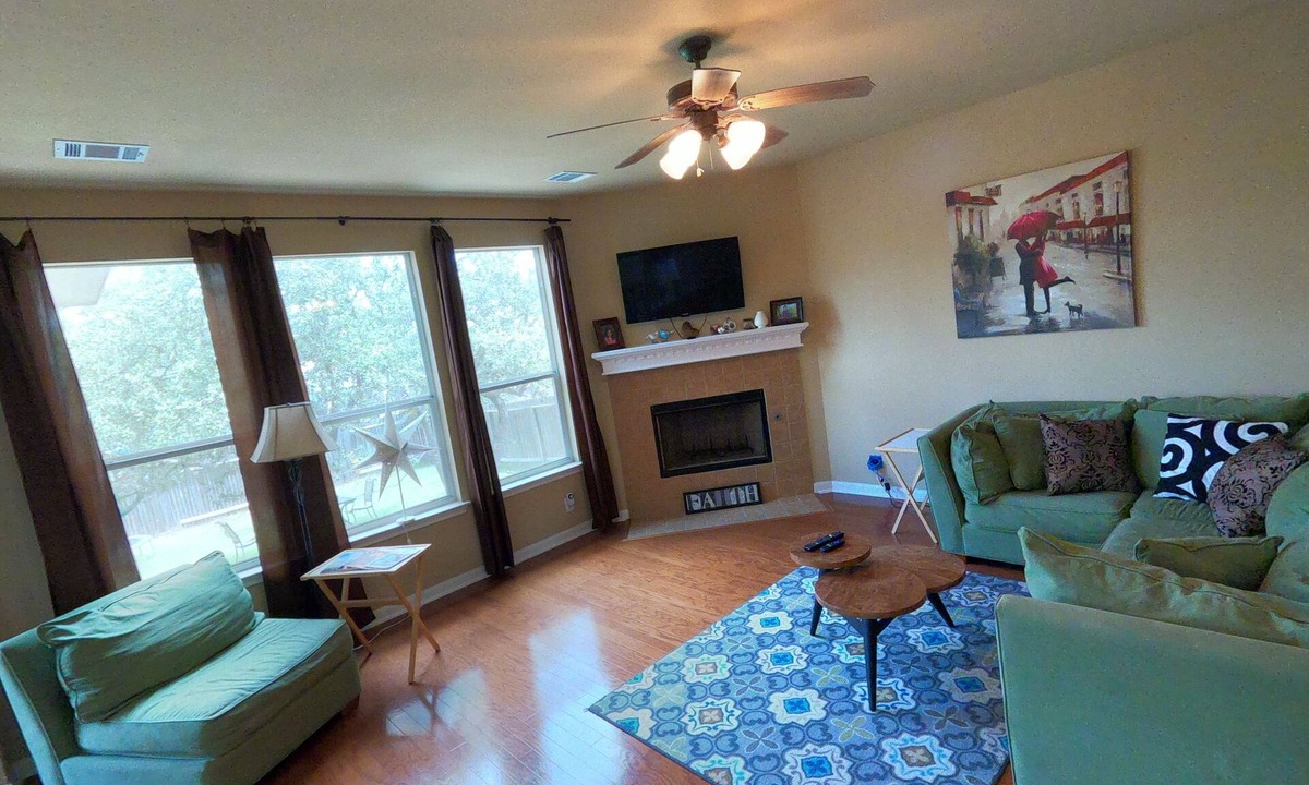 Timberwood Park House | Spacious and Great Sunset View at Stone Oak area