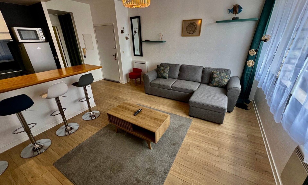 Poitiers Apartment | Spacious and luminous flat - private parking