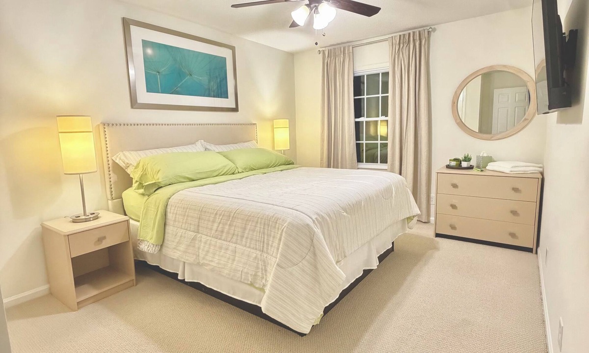 Greensboro House | Spacious and Luxury 3-bedroom townhome in tranquil Greensboro