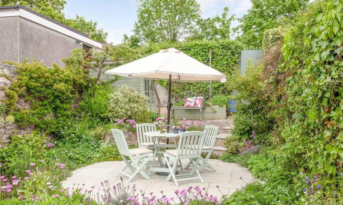 Babbacombe House | Spacious and peaceful, beach and amenities within short walk