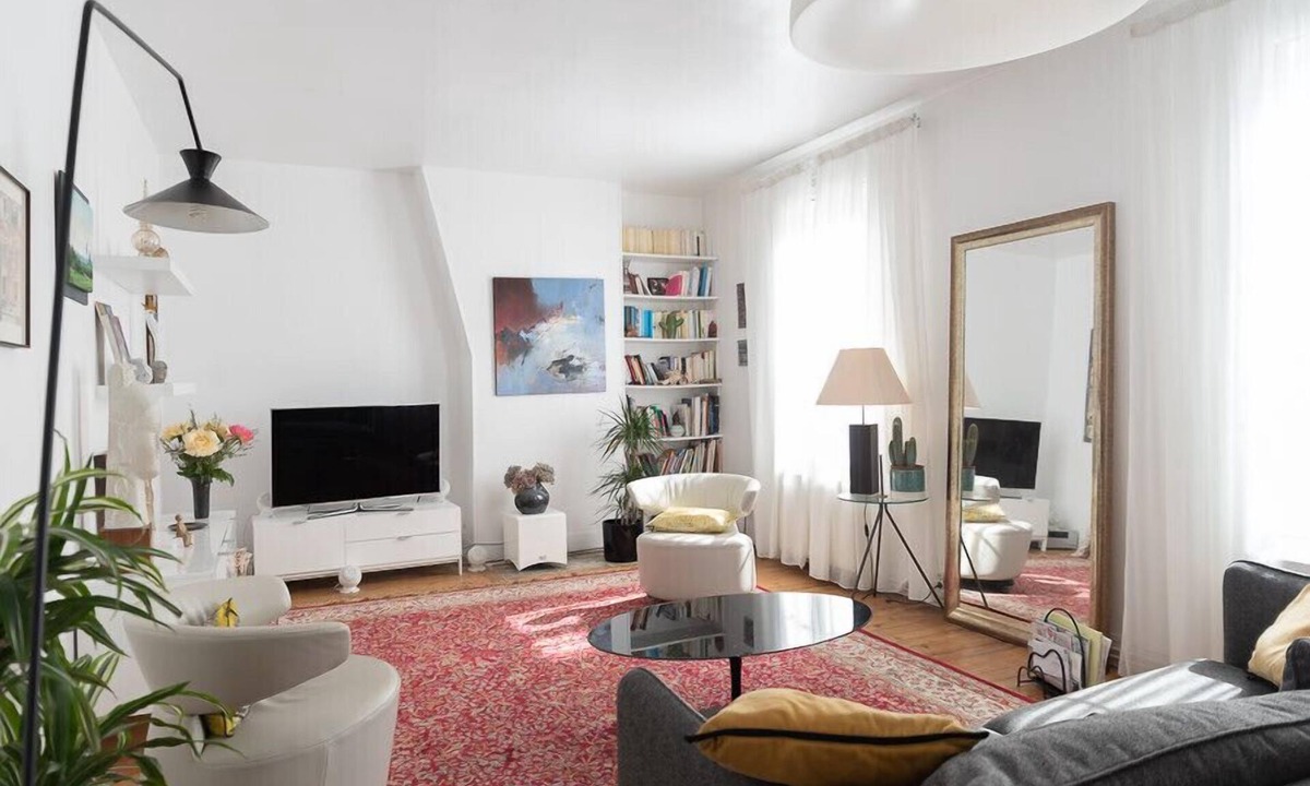Levallois-Perret Apartment | Spacious apartment on the outskirts of Paris