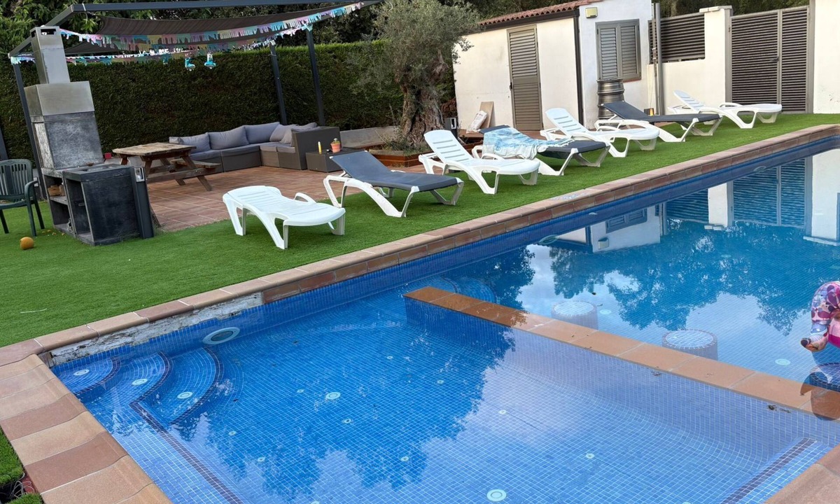 La Canyera Apartment | Spacious apartment, jacuzzi-pool ideal for families