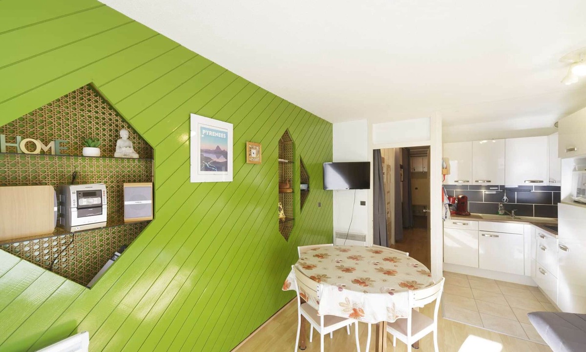 Eaux-Bonnes Apartment | Spacious Apartment for 6 in Gourette