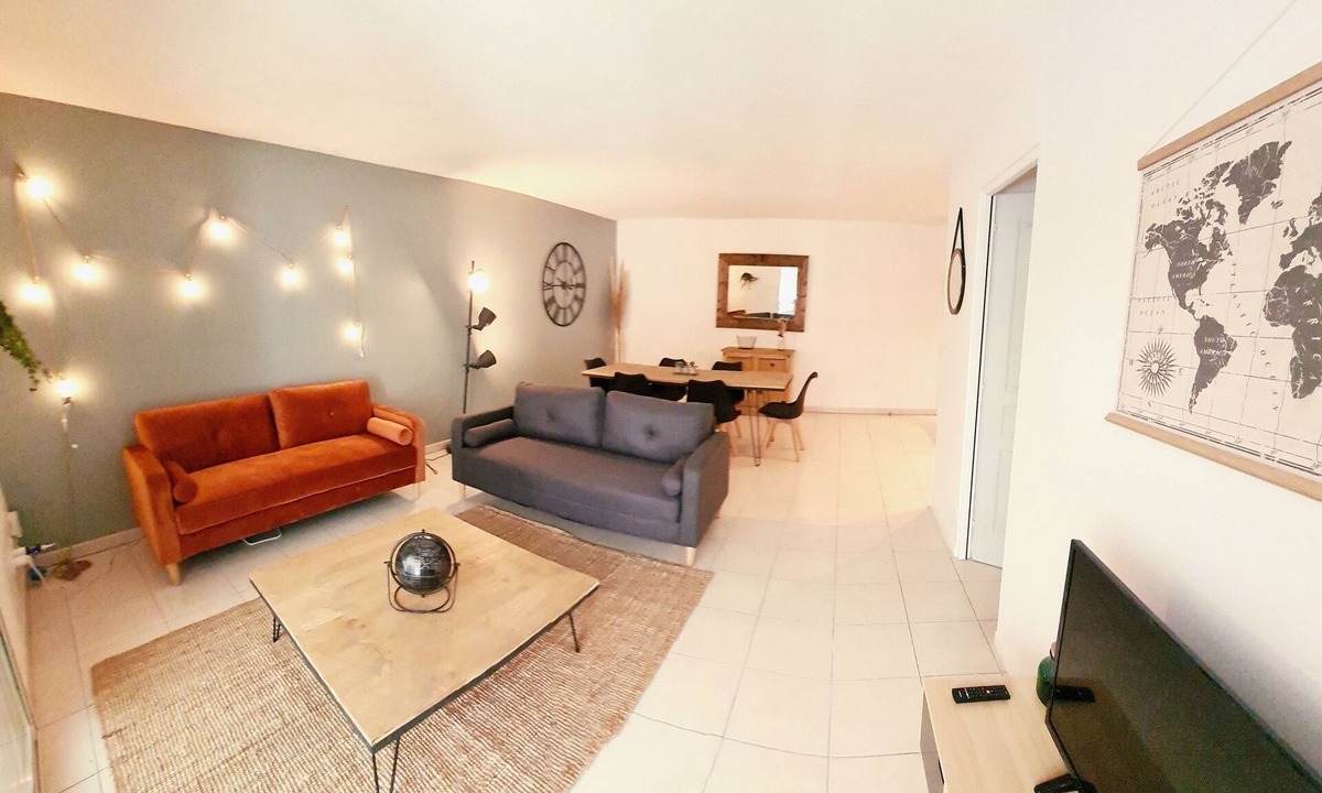 Alco Apartment | Spacious apartment with terrace 100m from the tramway