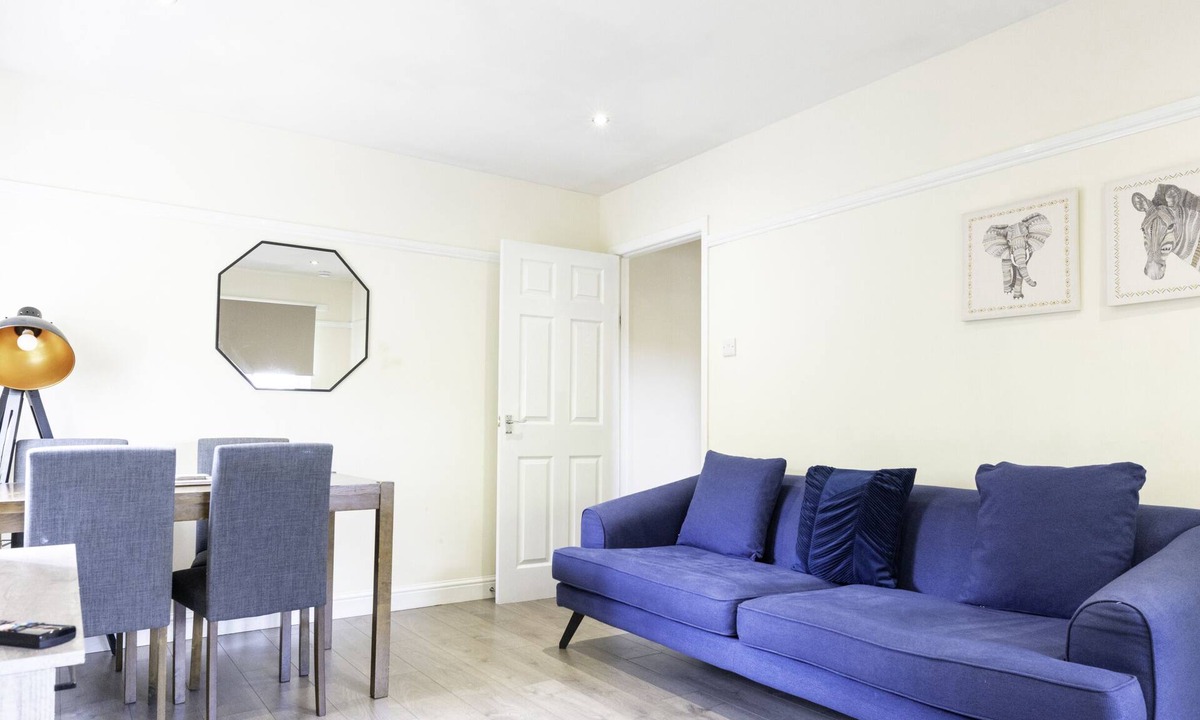 Alloa Apartment | Spacious Apartment in Clackmannanshire