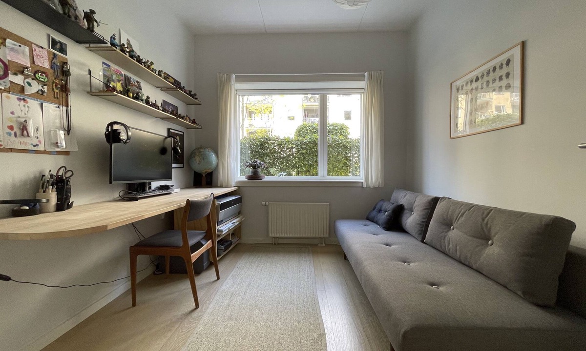 Christianshavn Apartment | Spacious apartment in quiet and family friendly neighbourhood.