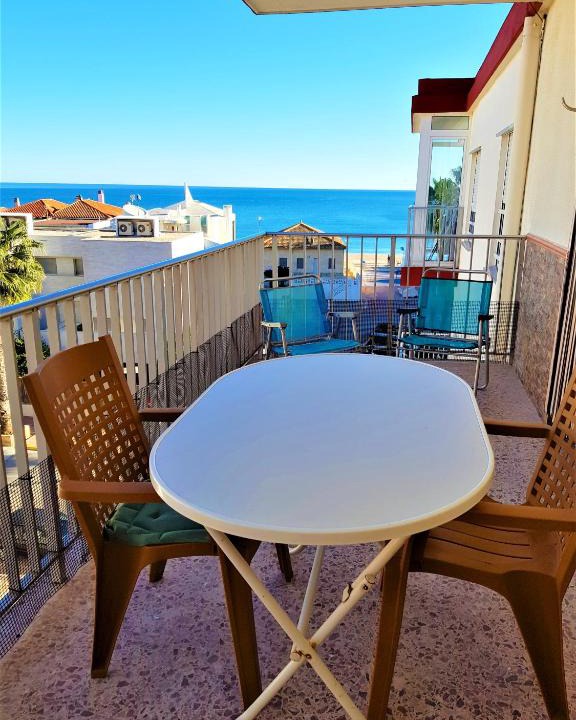 Tavernes de la Valldigna Apartment | Spacious apartment in Tavernes de la Valldigna with sea view