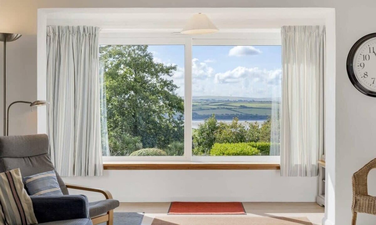 Rock Apartment | Spacious Apartment in Rock, Private Parking