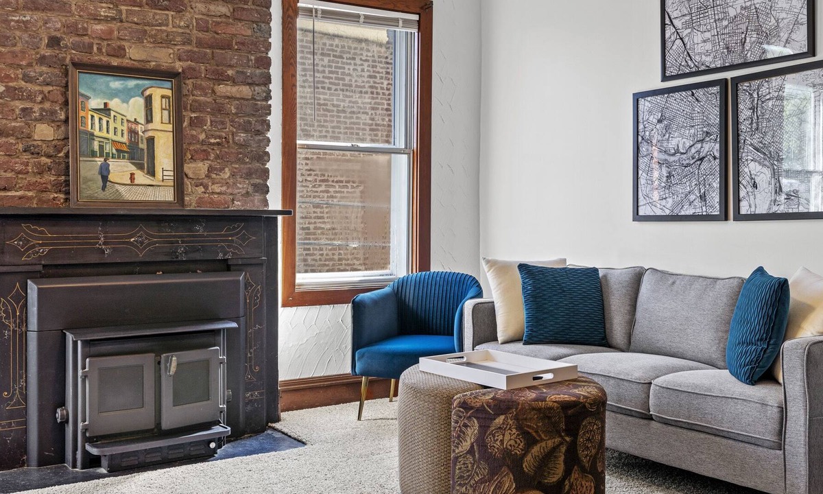 Fan District House | Spacious Apartment in Historic Fan District
