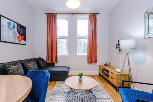 Morley Apartment | Spacious Apartment Retreat + Free WiFi