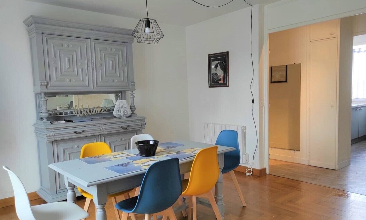 Deville-les-Rouen Apartment | Spacious apartment Rouen