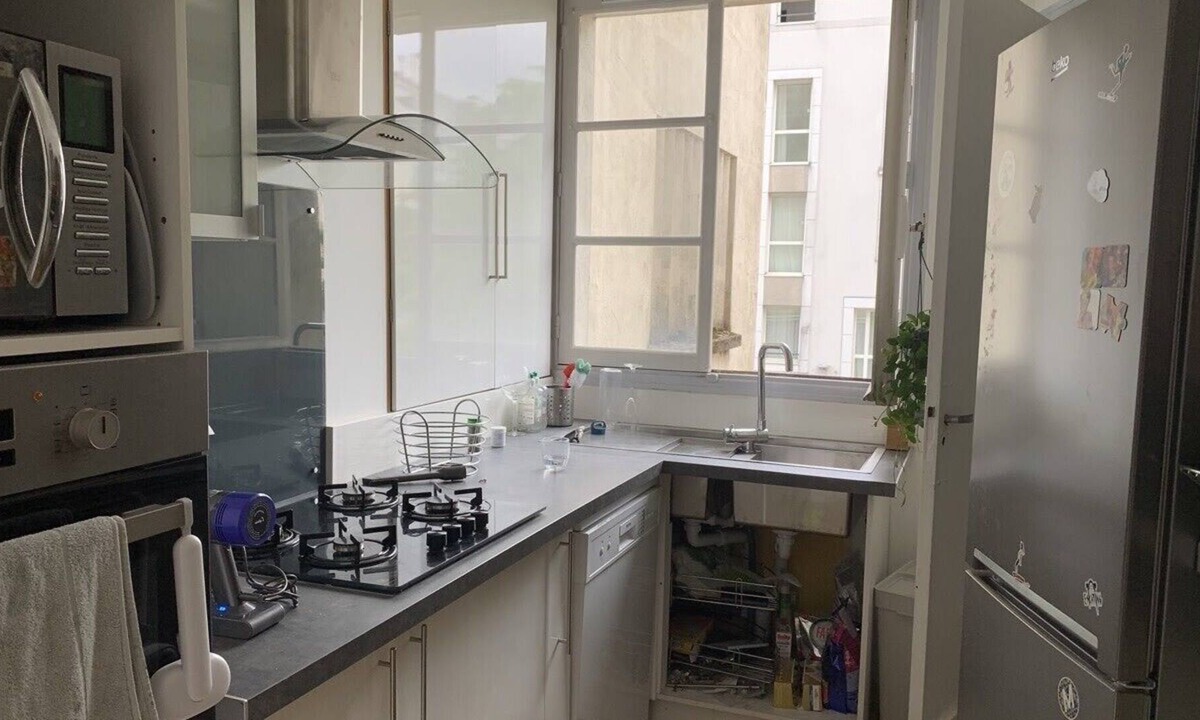 Dobree-Bon Port Apartment | Spacious apartment with balcony