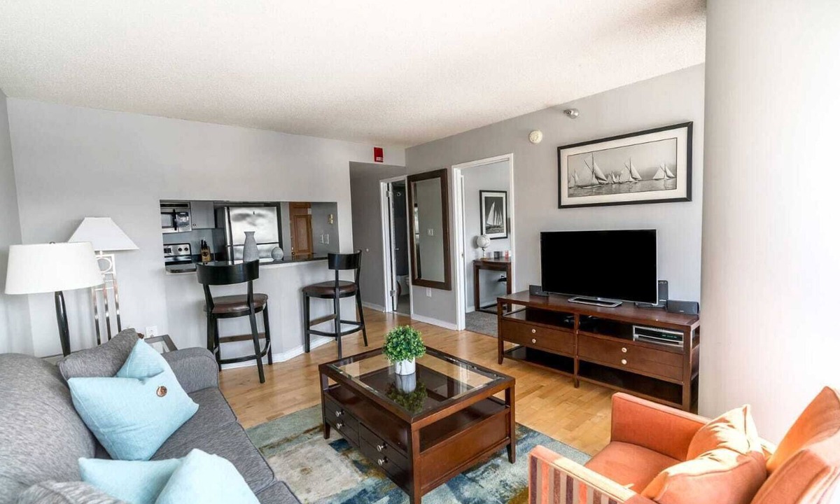 Downtown Apartment | Spacious Apt Near Shops and Restaurants