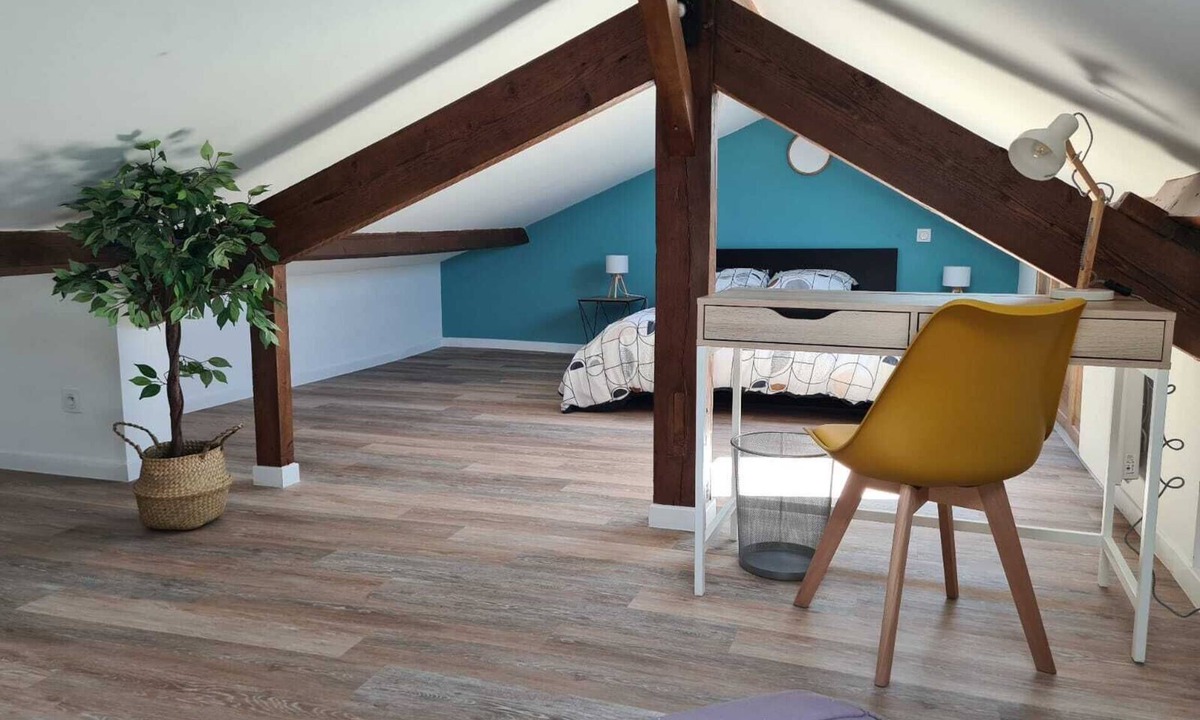 Saint-Germain-en-Laye Apartment | Spacious attic duplex