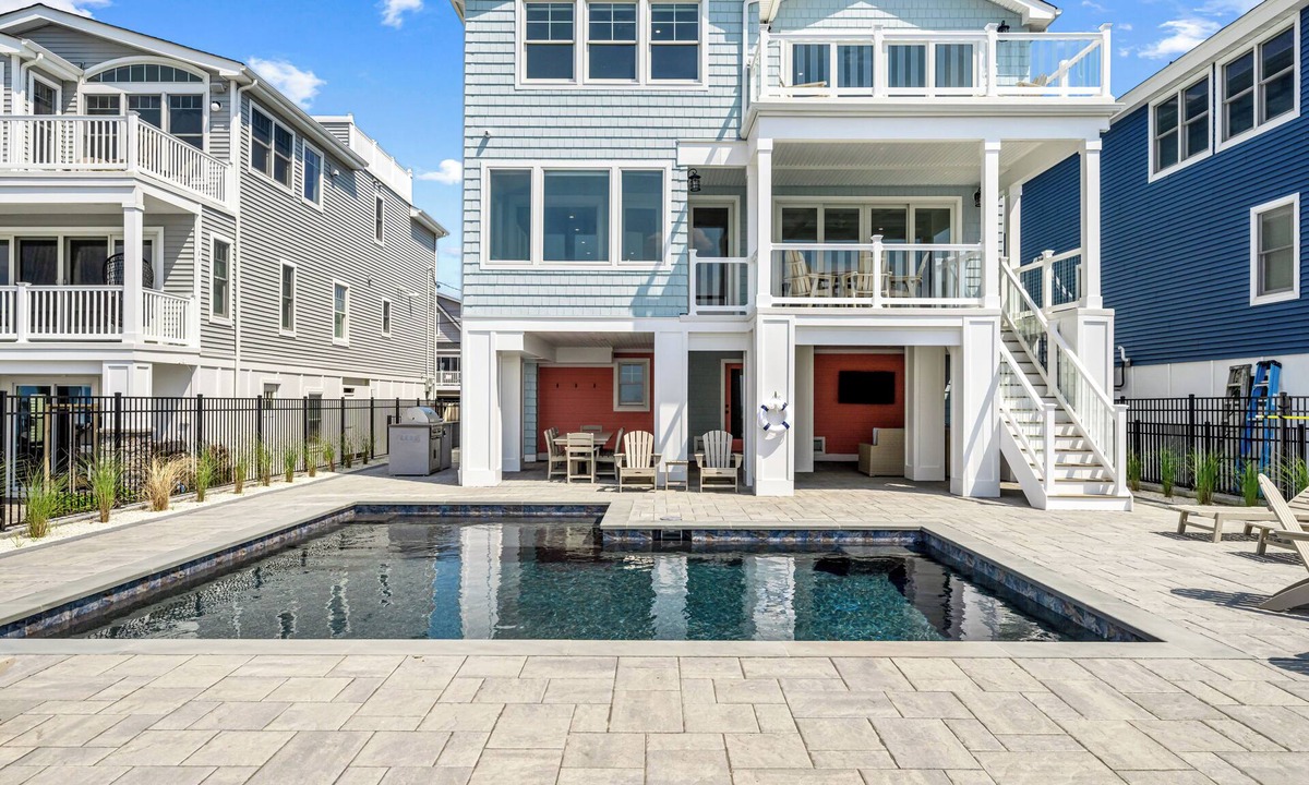 Ship Bottom House | Spacious Bayfront Home with Pool