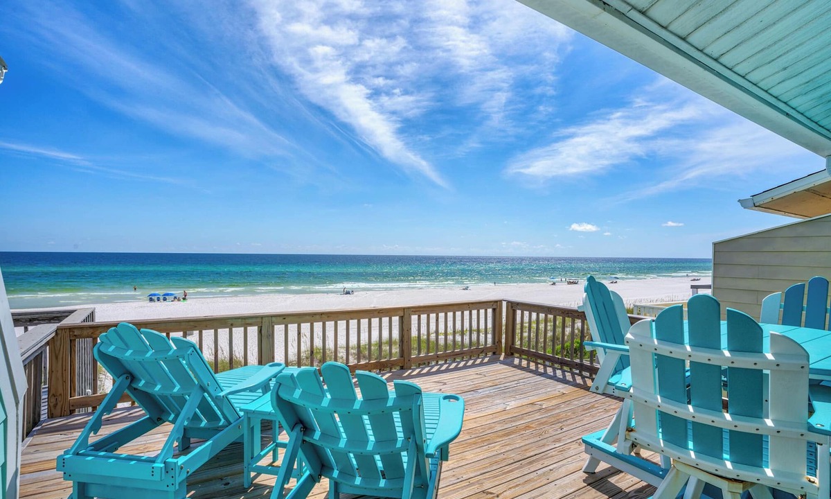Sunnyside House | Spacious Beachfront Home - Great for Families