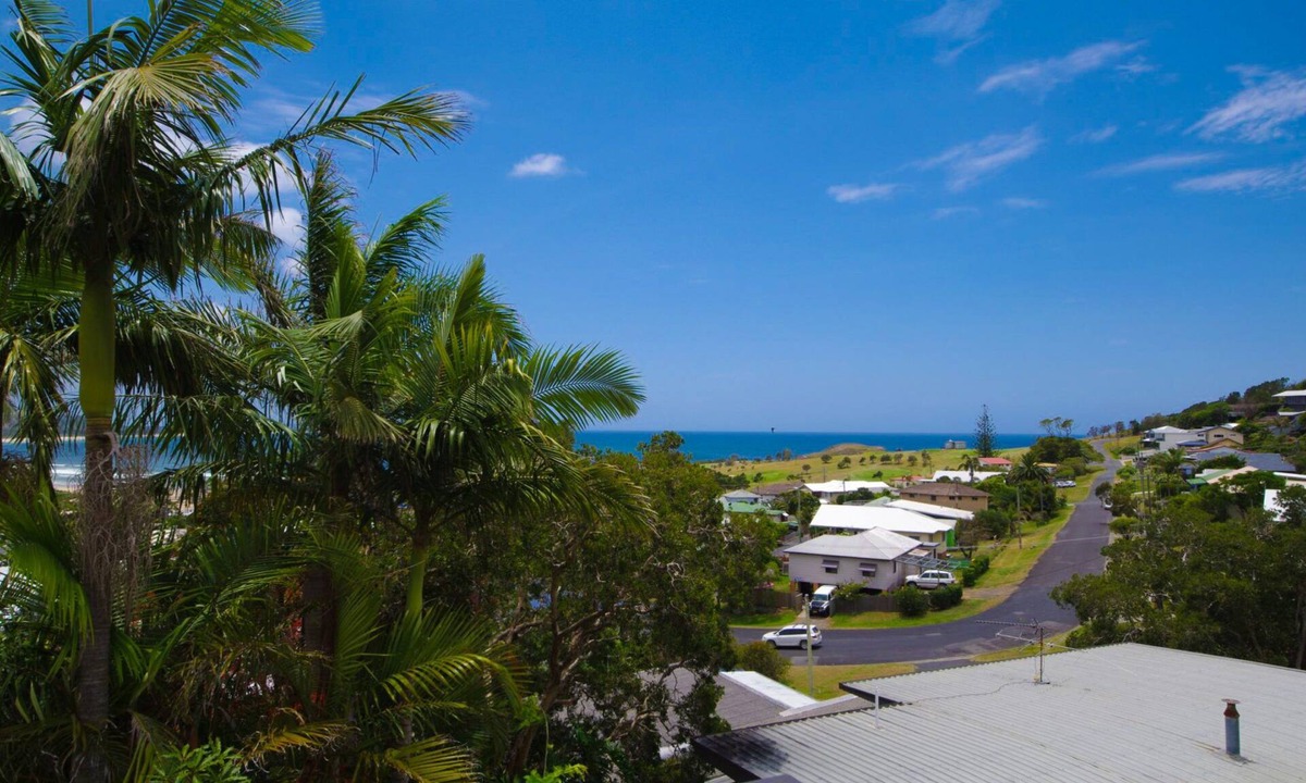 Crescent Head House | SPACIOUS BEACH HOUSE WITH OCEAN VIEWS