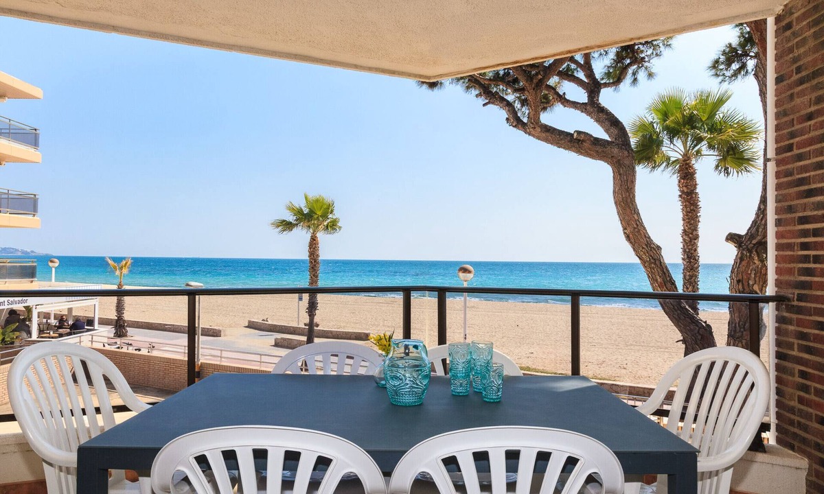 Vilafortuny Apartment | Spacious beachfront apartment perfect for families - UHC MEXICO150