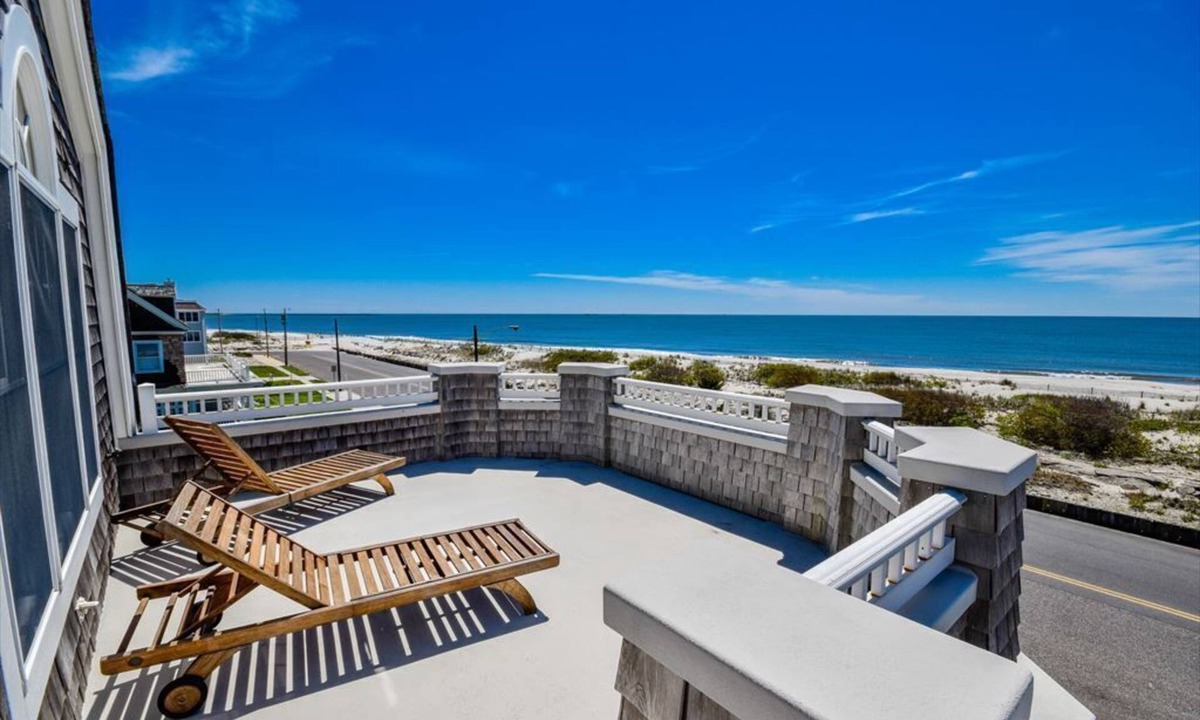 Cape May House | Spacious Beachfront Unit w/Shared Pool